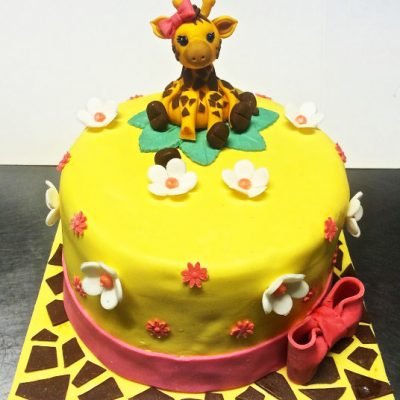 Giraffe Flowers Cake in lahore
