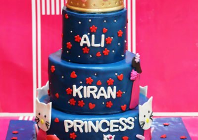 send cakes to Pakistan from Uk
