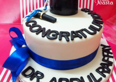 Top Graduation Cakes in Lahore