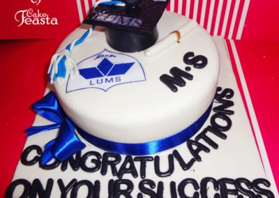 Top Graduation Cakes in Lahore
