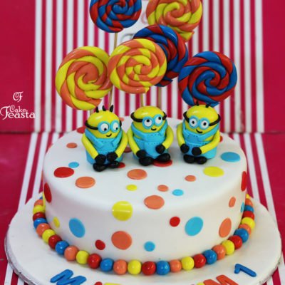 Minnions LollyPop Birthday Cake