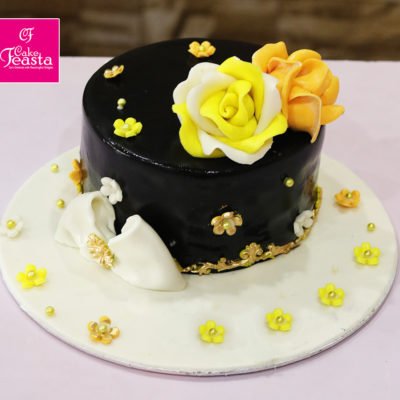 Rose Flower Theme Birthday Cake