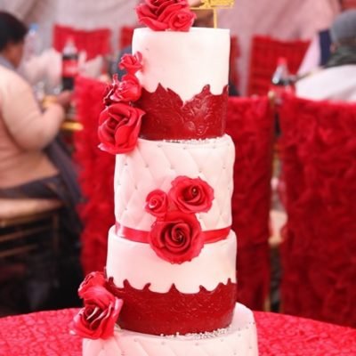Red White Flowers Wedding Cake